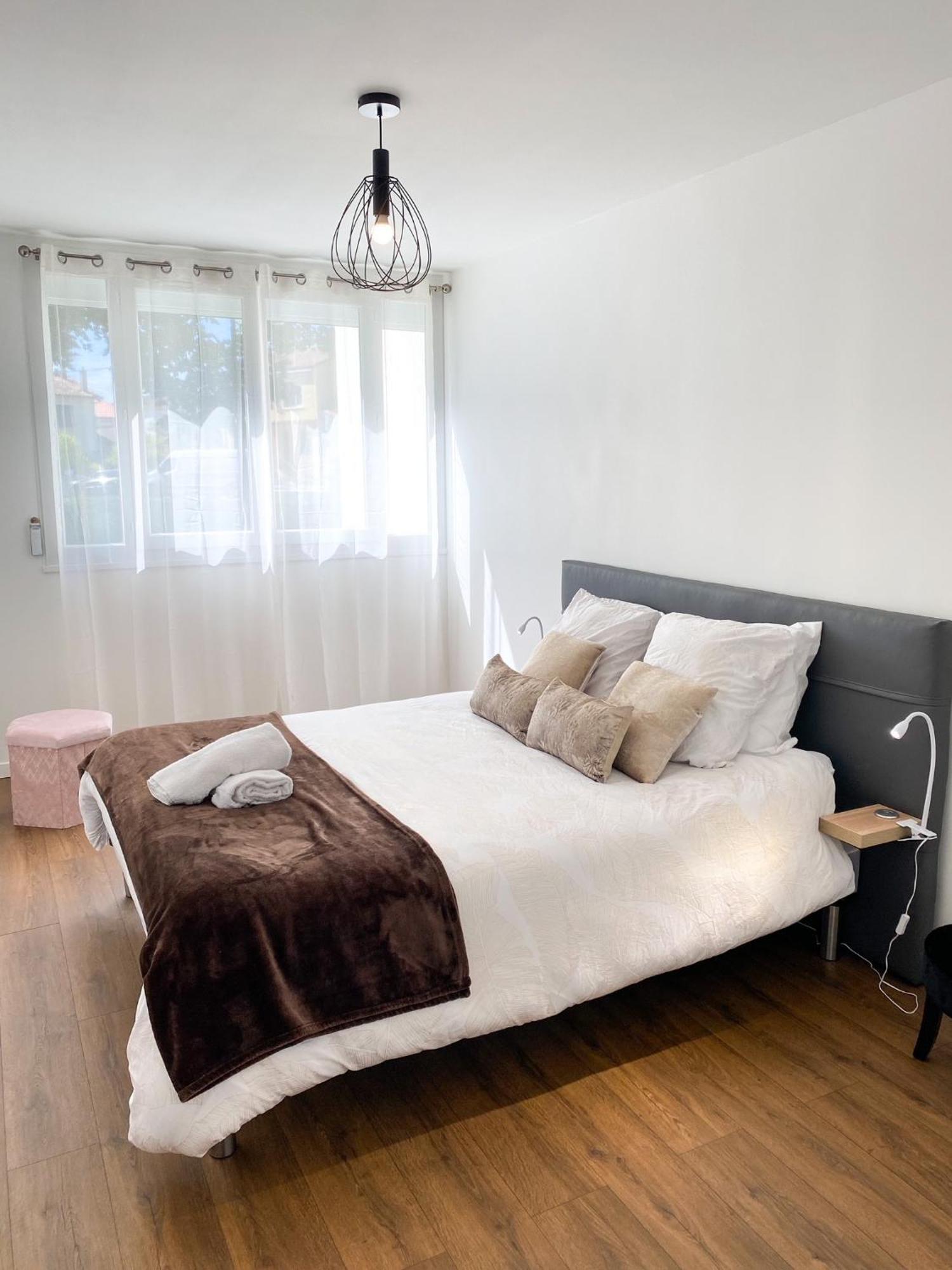 شقة T3 Moderne Avec Balcon Terrasse Et Parking Gratuit نيورْ المظهر الخارجي الصورة